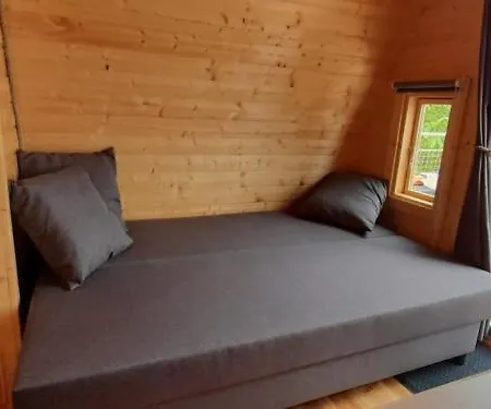 Holiday home Insolite Pod Lo Tchan *